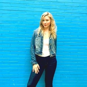 Meet your Posher, Kalee